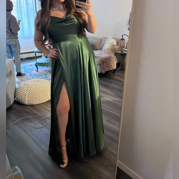 green emerald velvet dress Fast Delivery Backless A-Line Floor Length Bridesmaid Dresses for Special  Occasions